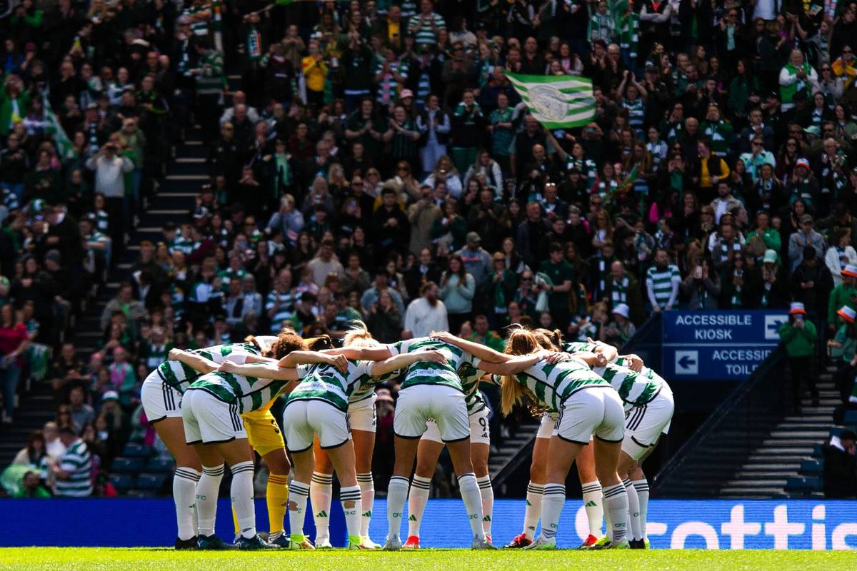 I Dont Care Celtic Boss In Spiky Rangers Huddle Response Herald