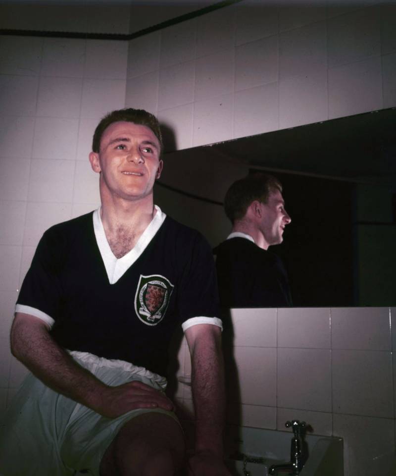Celtic fans pay tribute to Scotland, Man United & Preston North End legend Tommy Docherty