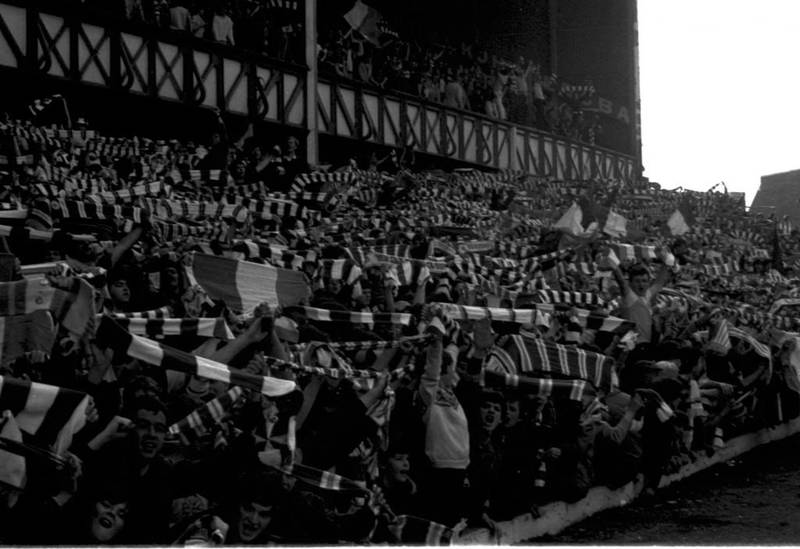 photo-of-the-day-celtic-fans-in-the-enclosure-at-ibrox-13-mar-the