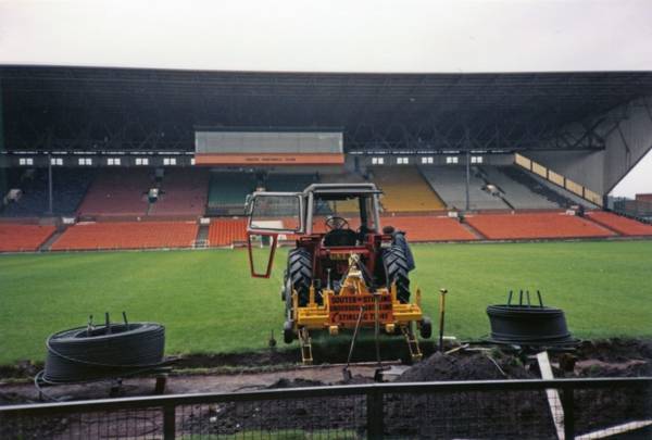 Photo Exclusive – Kenny Dalglish, Undersoil heating installed in 1985, centenary season mystery