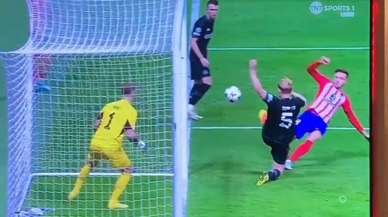 Watch: Bizarre Moment Celtic Keeper Joe Hart Will Want To Forget