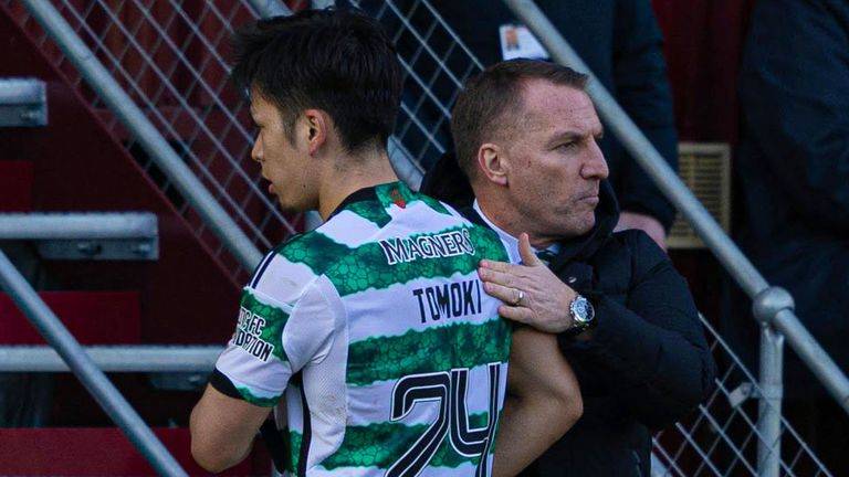 Rodgers: Substitution jeers strange | ‘Support can help Celtic succeed’