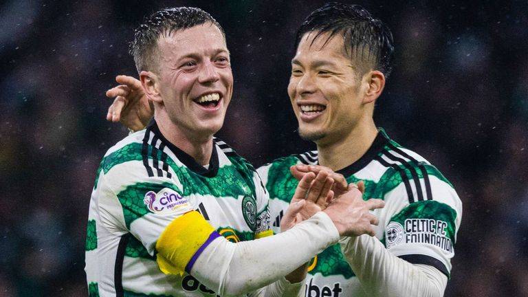 Celtic demolish Dundee to keep pace in title race