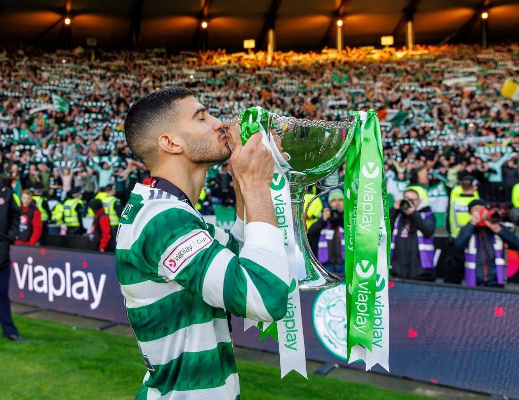 Liel Abada posts emotional farewell message to Celtic - Celtic Shorts ...