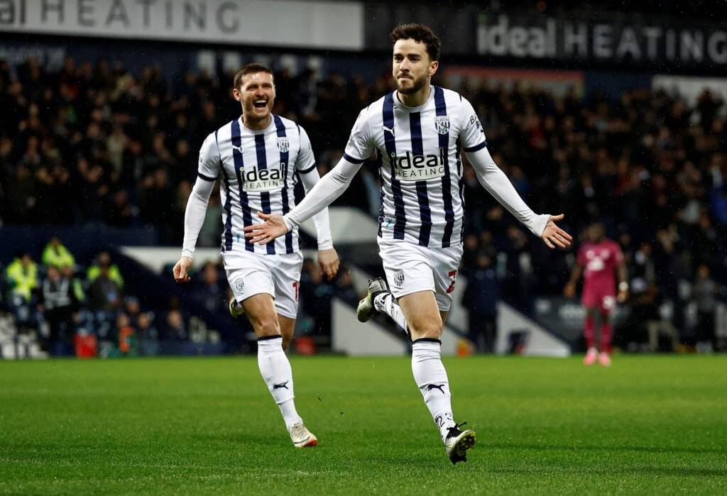 Brendan Rodgers Floats Mikey Johnston “Weight of shirt” Theory Amid WBA