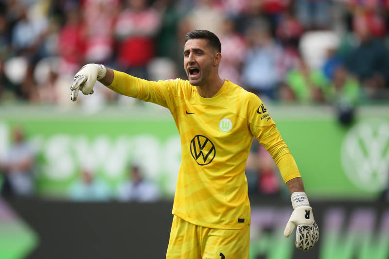 Celtic ‘linked’ goalkeeper closes in on Saudi Arabia move ahead of contract expiry