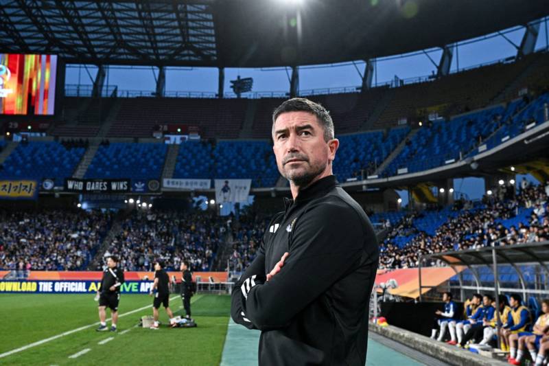 Watch Yokohama F Marinos fans deliver their verdict on former Celtic coach Harry Kewell