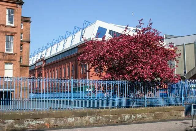 ‘Top Celtic da’ing’ – Watch what’s been placed under the Ibrox foundations, it will enrage the Rangers fans