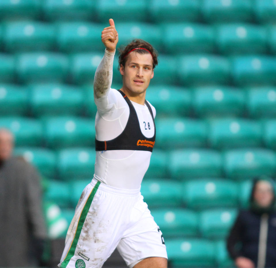 Erik Sviatchenko and Patrick Roberts react on Twitter to Celtic win