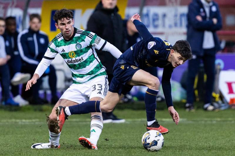 Celtic and Rangers urged to sign SPFL star, Miovski’s English suitors, Van Veen rumours, Shankland admission – Scottish transfers