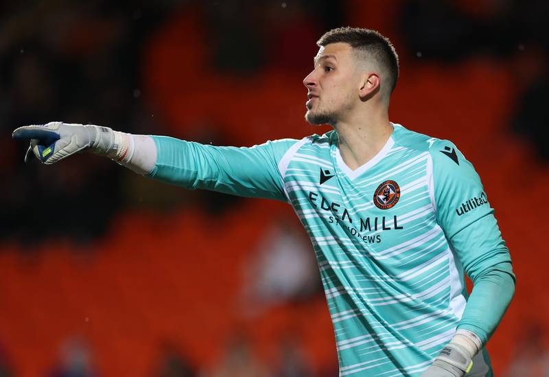‘I must admit’ – Hutton reacts to Celtic source’s goalkeeper transfer update